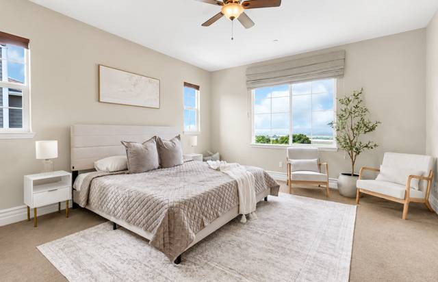 Professionally staged interior, photo 3 of 42