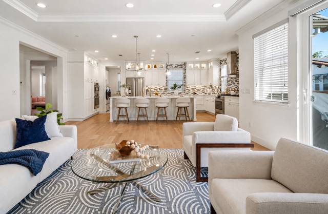 Professionally staged interior, photo 18 of 42